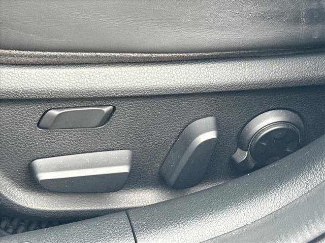 Used 2023 Genesis G70 3.3T image 22