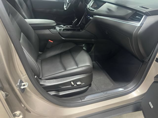 Used 2023 Cadillac XT5 Luxury FWD image 27