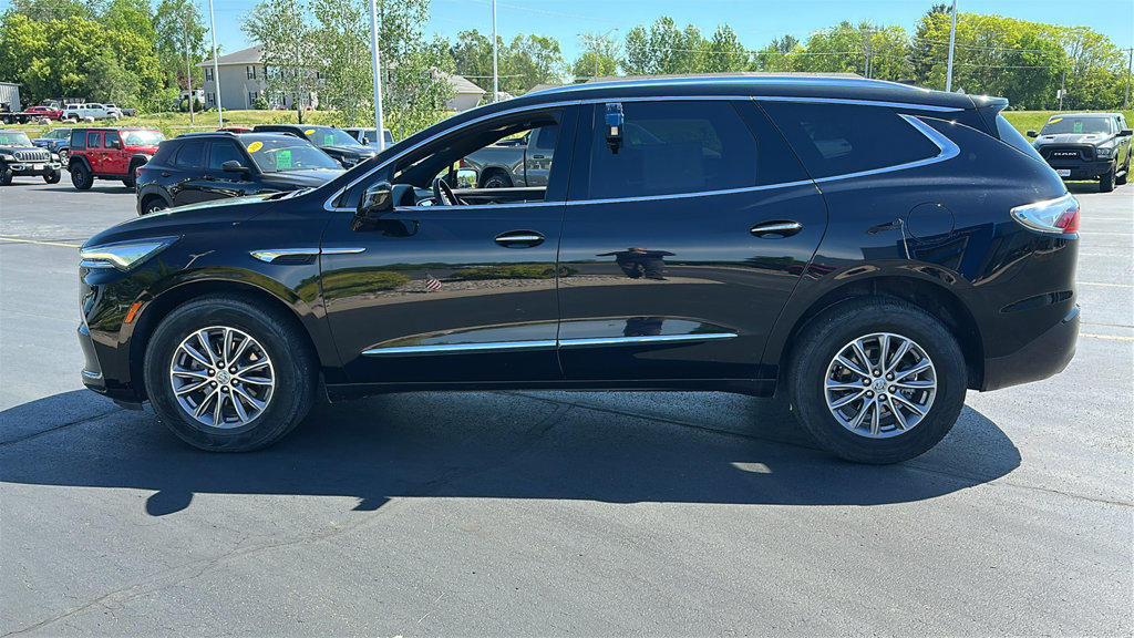 Used 2023 Buick Enclave Essence w/ LPO, Floor Liner Package AWD/4WD image 4