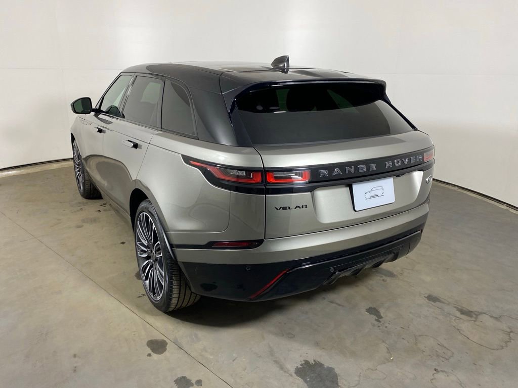 Used 2022 Land Rover Range Rover Velar R-Dynamic S image 4
