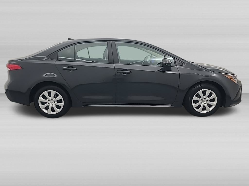 Used 2025 Toyota Corolla LE FWD image 3