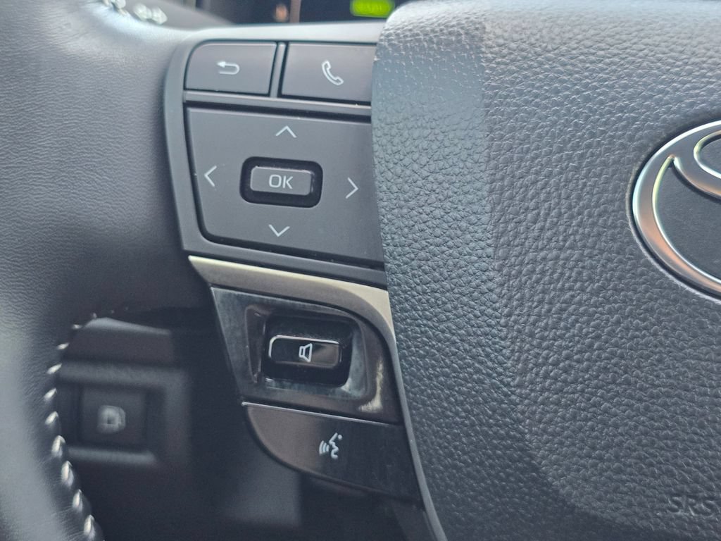 Certified 2025 Toyota Camry SE FWD image 34