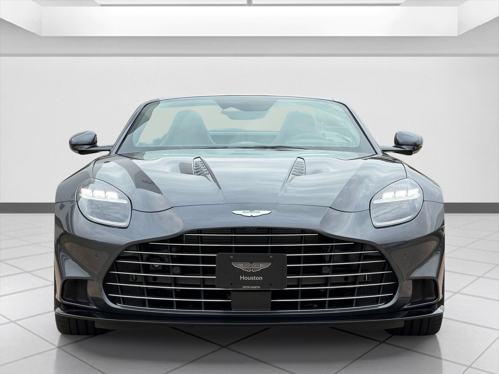 New 2026 Aston Martin Vanquish Convertible RWD image 11