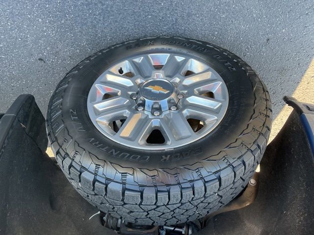 Used 2024 Chevrolet Silverado 3500 High Country w/ Technology Package image 10