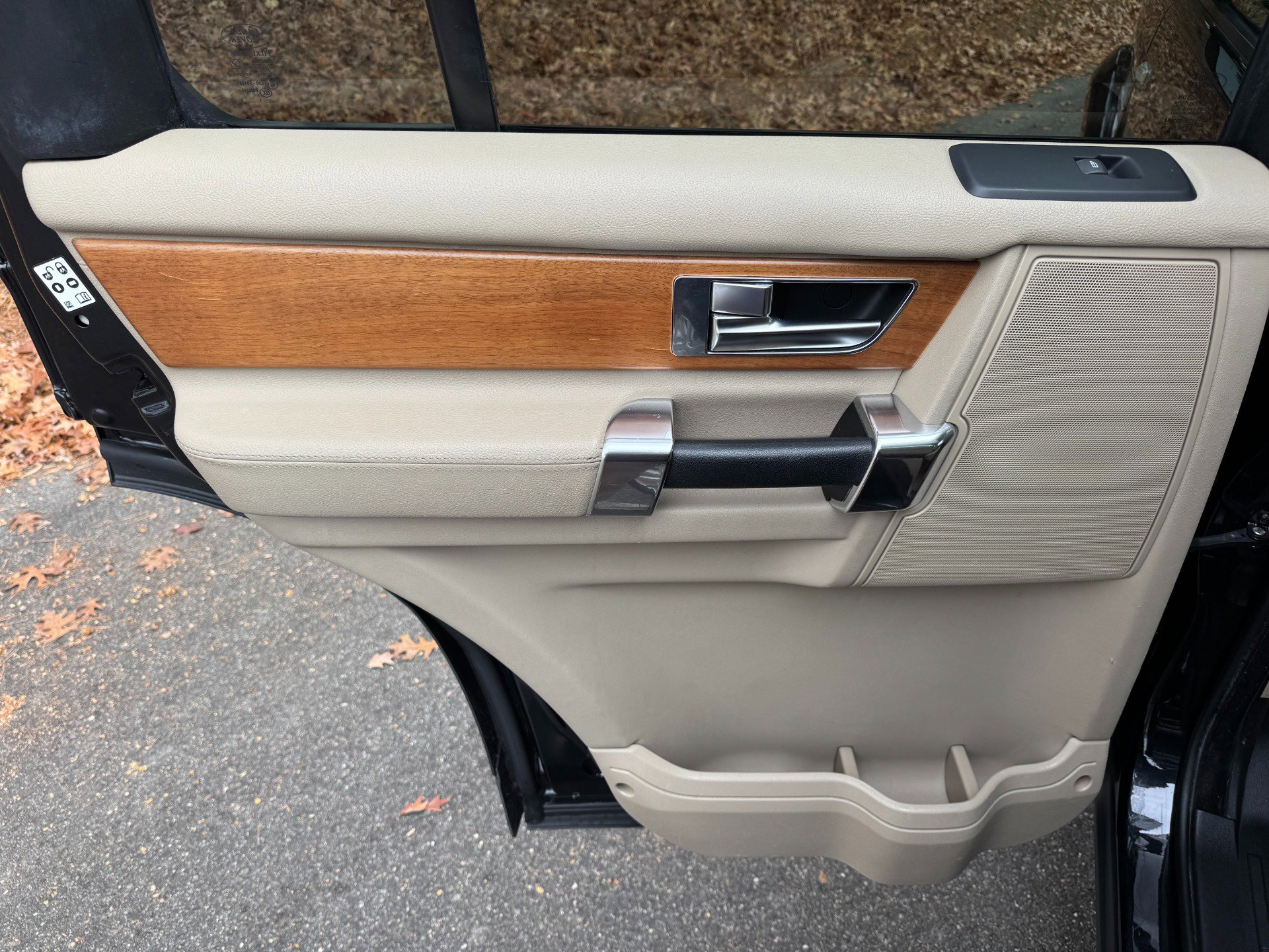 Used 2012 Land Rover LR4 HSE LUX image 40