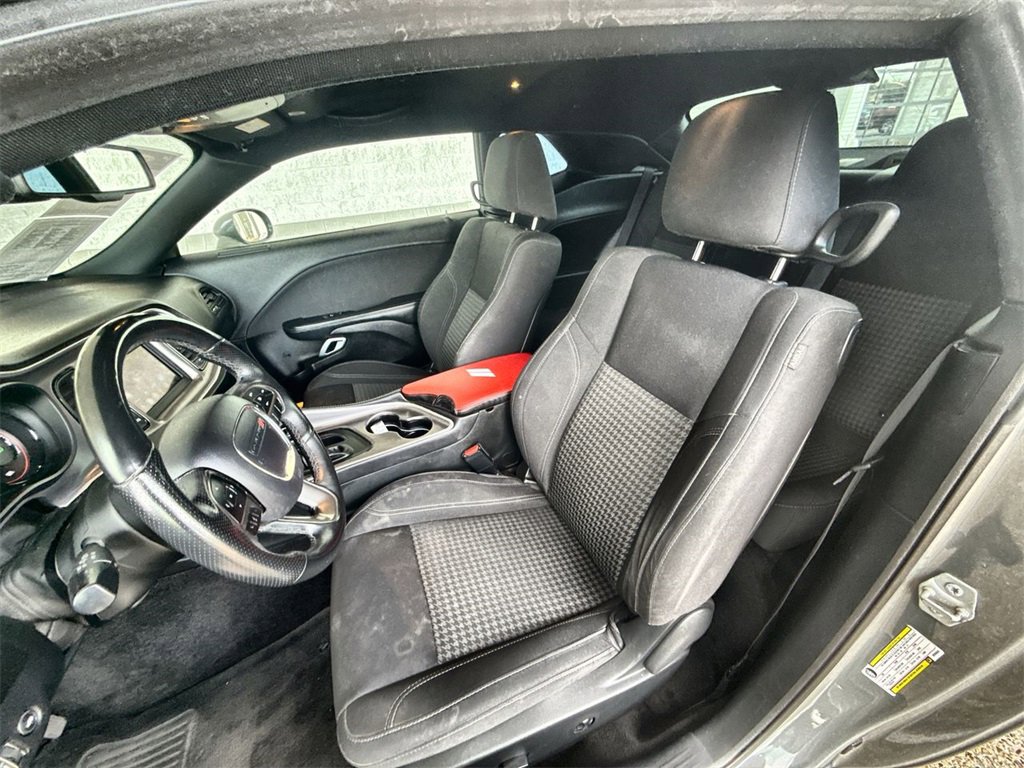 Used 2019 Dodge Challenger SXT w/ Blacktop Package image 18
