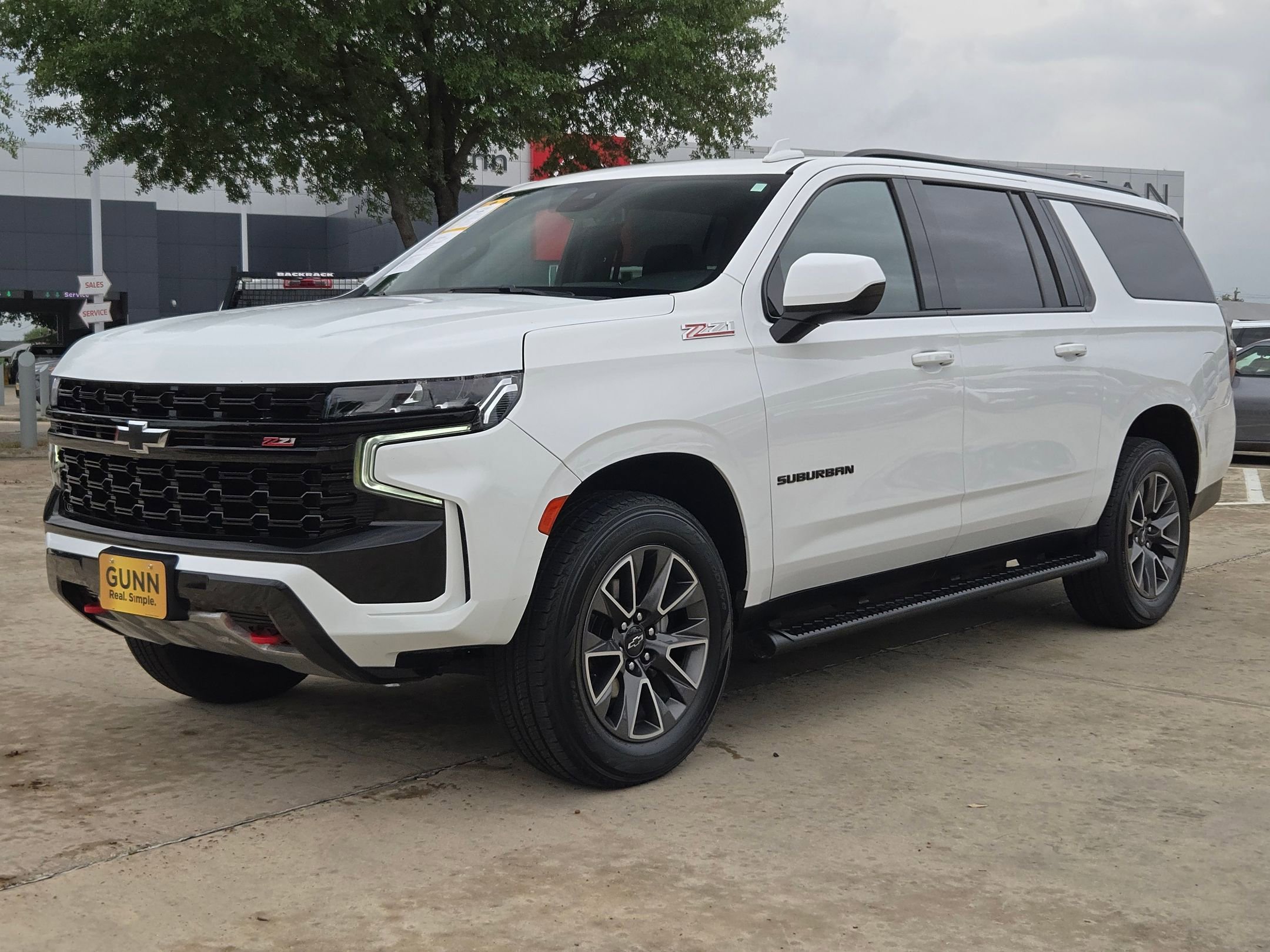 Used 2023 Chevrolet Suburban Z71 AWD/4WD image 7