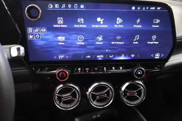 New 2025 Chevrolet Blazer EV LT AWD/4WD image 18