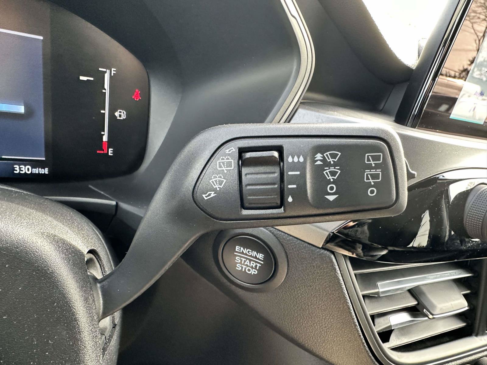 Used 2025 Ford Escape Active w/ Cold Weather Package FWD image 20