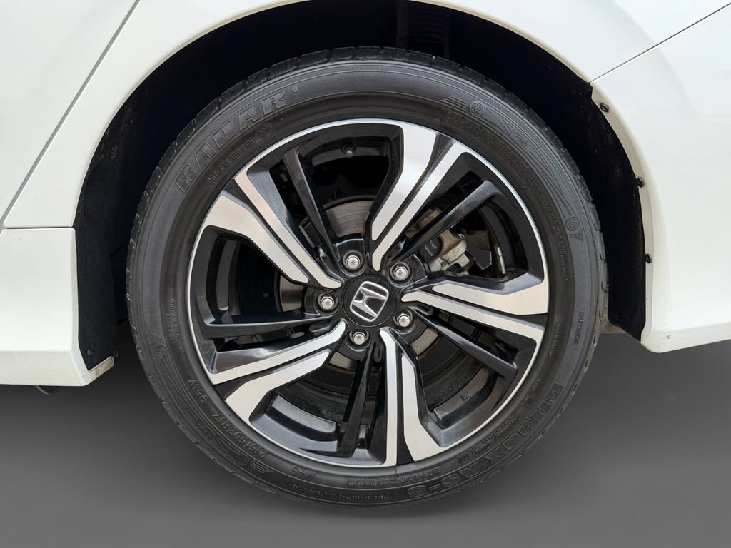 Used 2018 Honda Civic Touring image 11