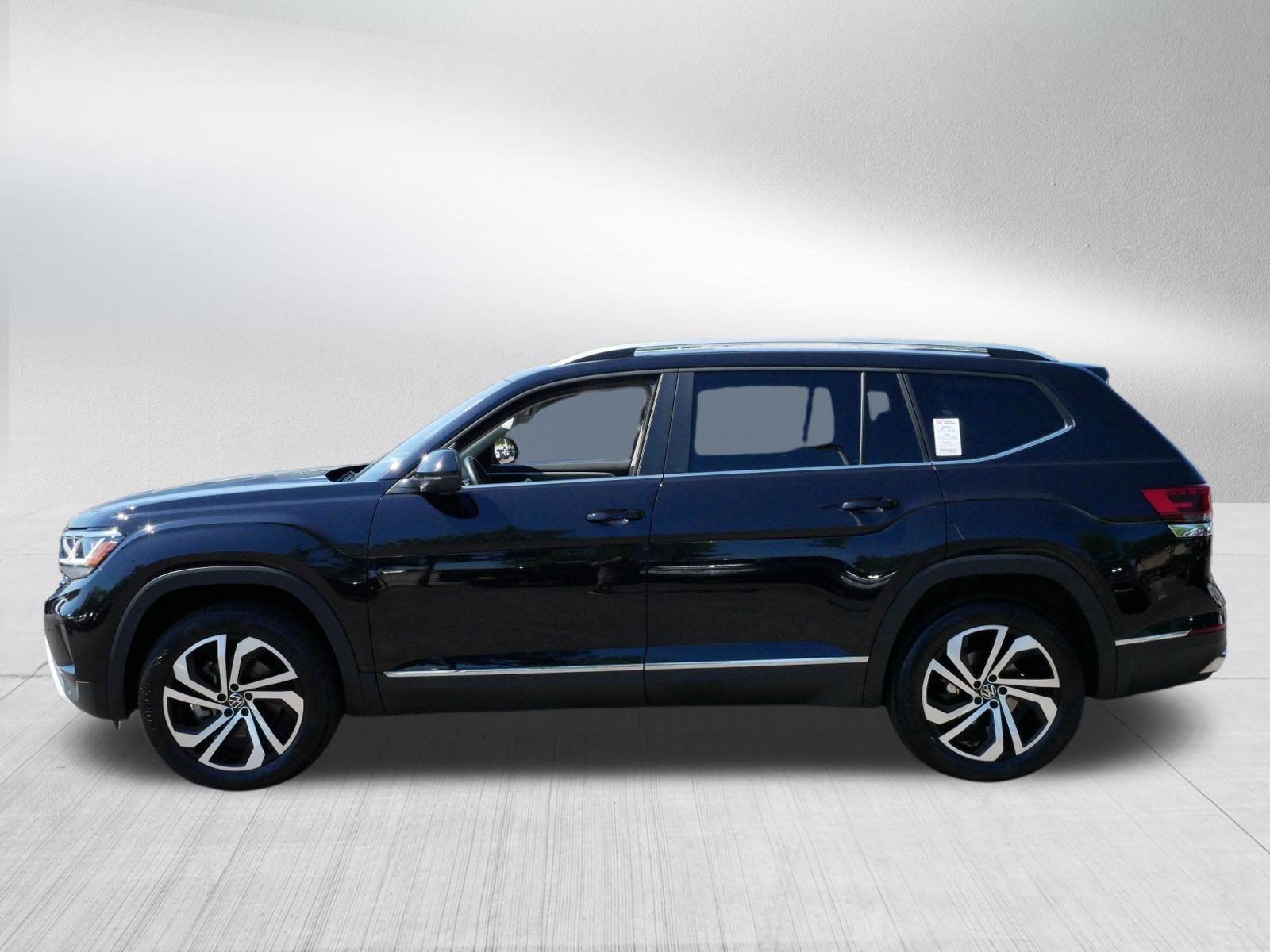Certified 2023 Volkswagen Atlas SEL AWD/4WD image 4