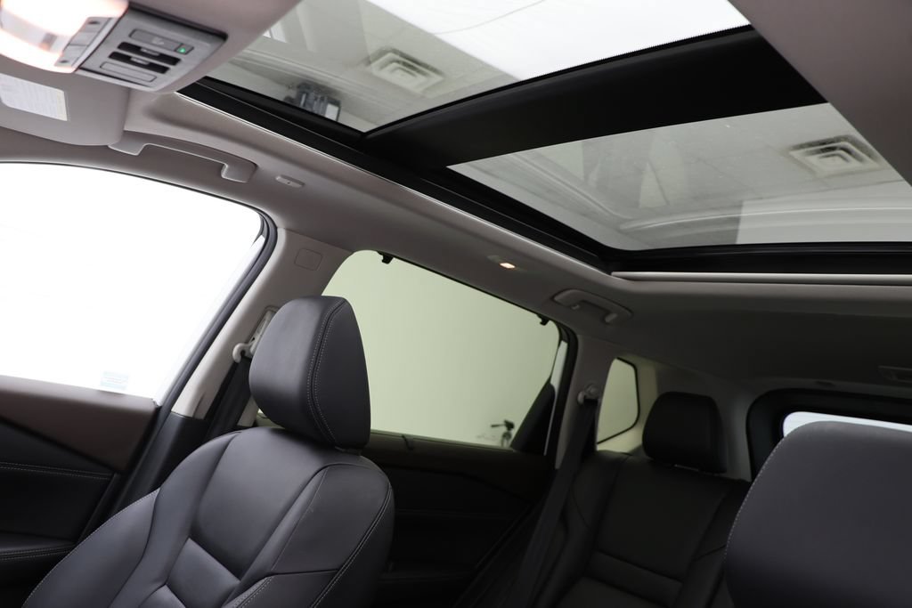 Used 2023 Nissan Rogue SL AWD/4WD image 16