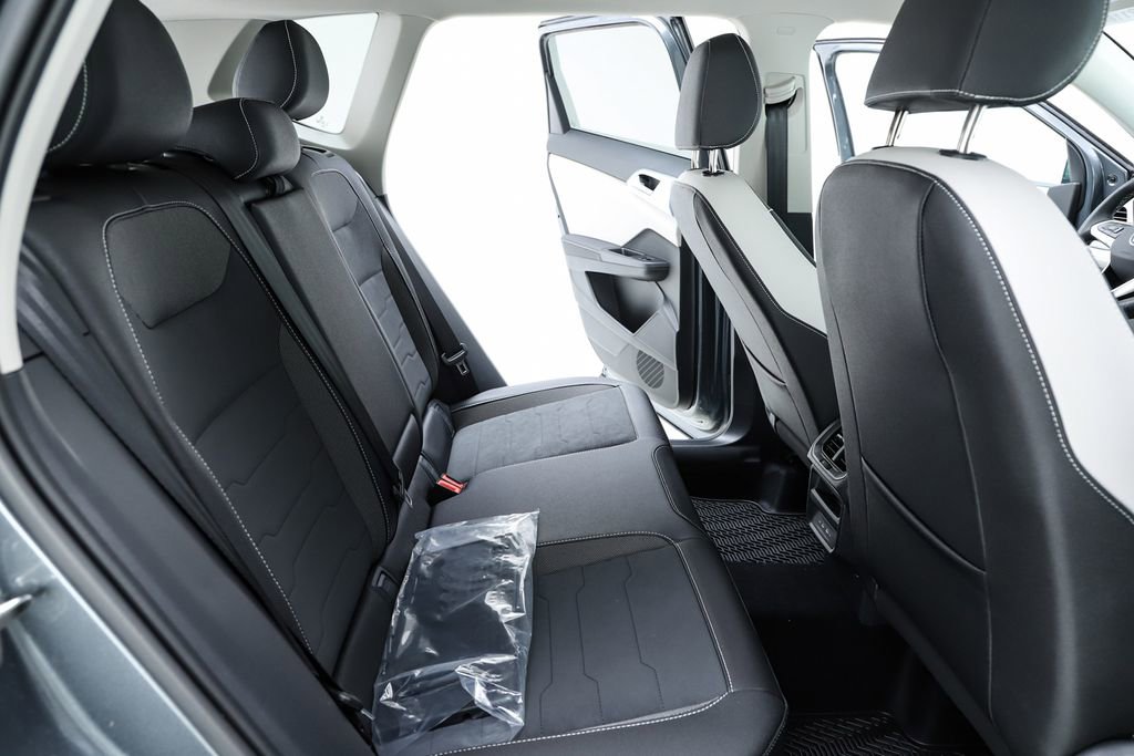 New 2026 Volkswagen Taos SE image 73