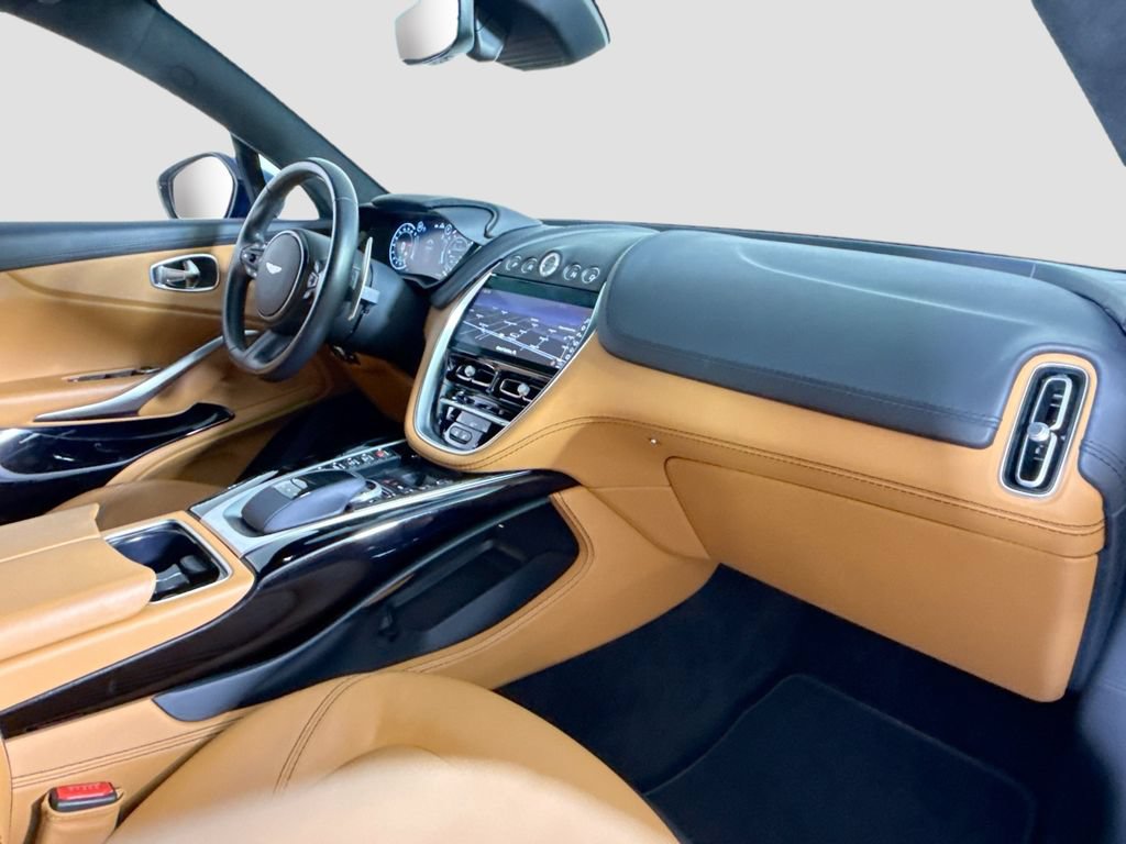 Used 2023 Aston Martin DBX AWD/4WD image 16