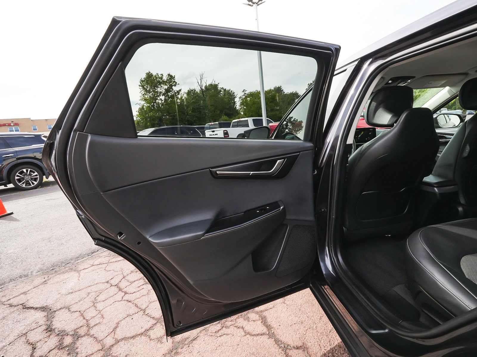 Used 2025 Kia EV6 Light w/ Light LR Technology Package AWD/4WD image 13