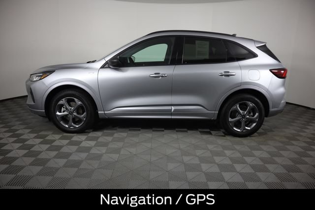 Used 2024 Ford Escape ST-Line w/ Tech Pack #1 AWD/4WD image 7