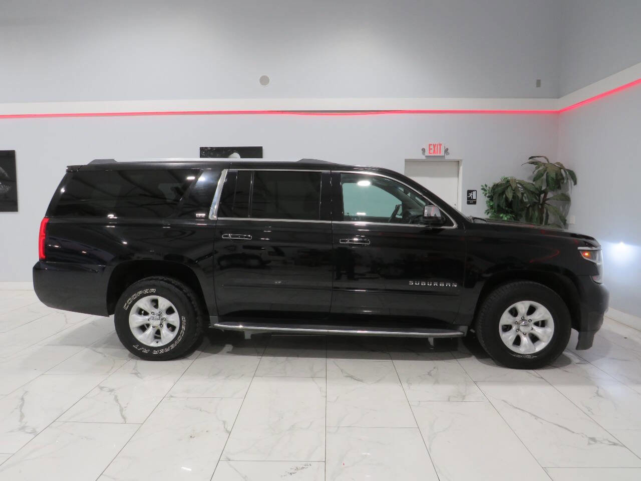 Used 2016 Chevrolet Suburban LTZ w/ Max Trailering Package AWD/4WD image 2