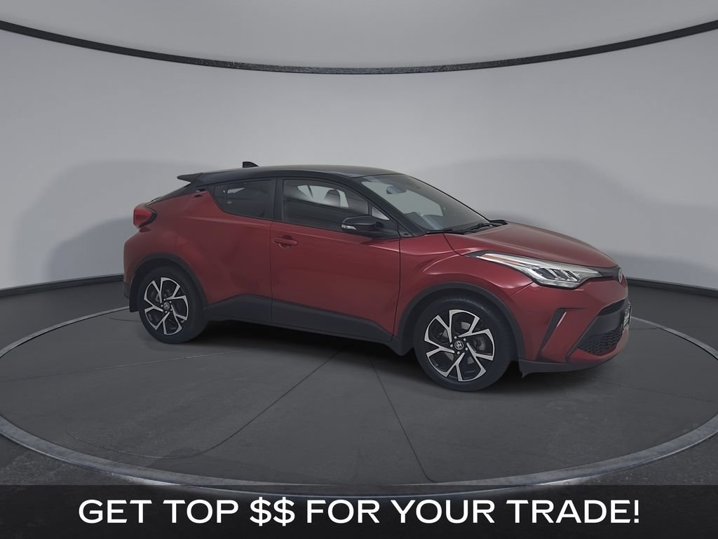 Used 2020 Toyota C-HR XLE FWD image 2