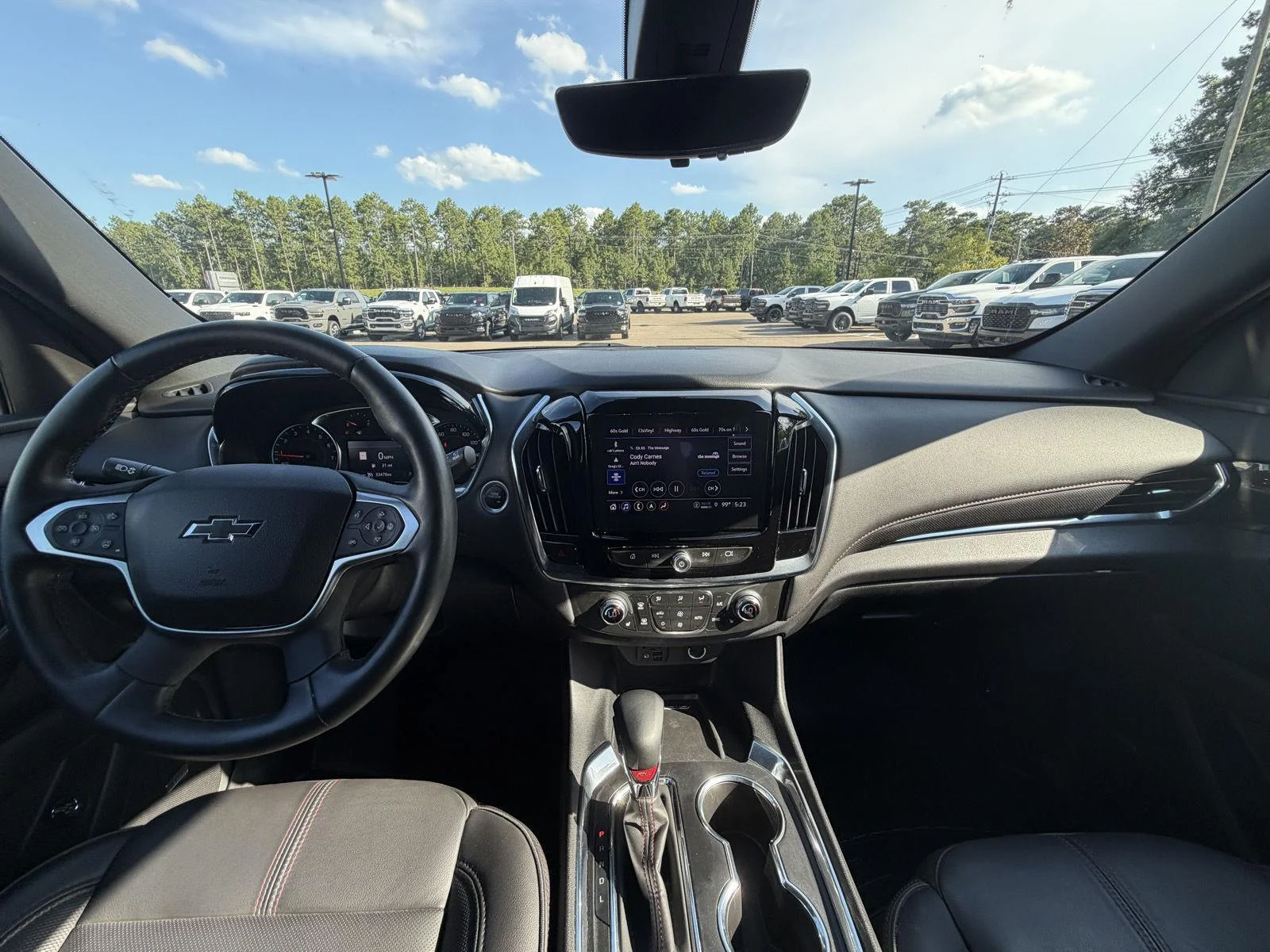 Used 2023 Chevrolet Traverse RS AWD/4WD image 7
