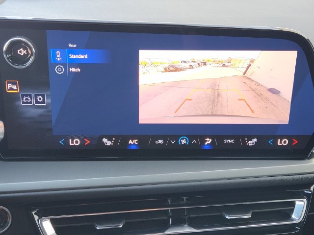 Used 2026 Chevrolet Traverse LT AWD/4WD image 6