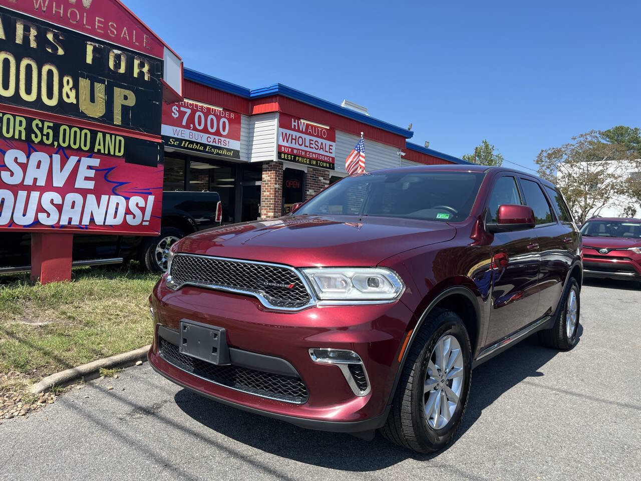 Used 2021 Dodge Durango SXT image 1