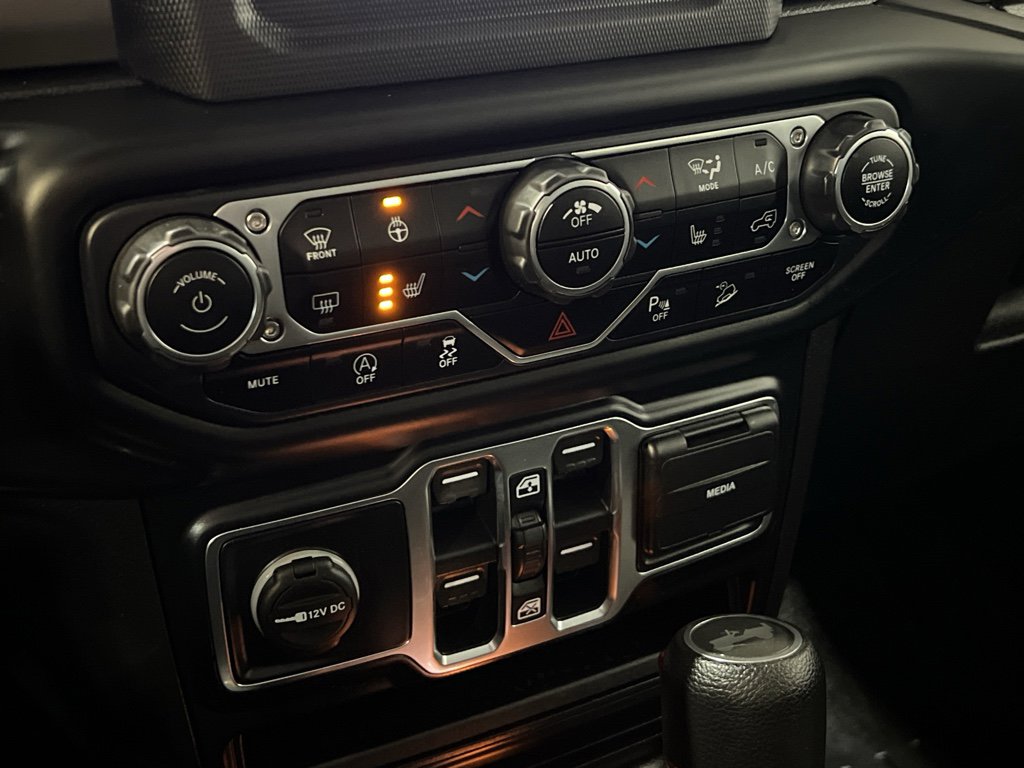 Used 2020 Jeep Wrangler Unlimited Sahara w/ LED Lighting Group image 22