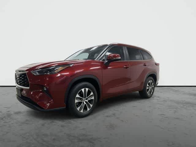 Used 2023 Toyota Highlander XLE FWD image 8
