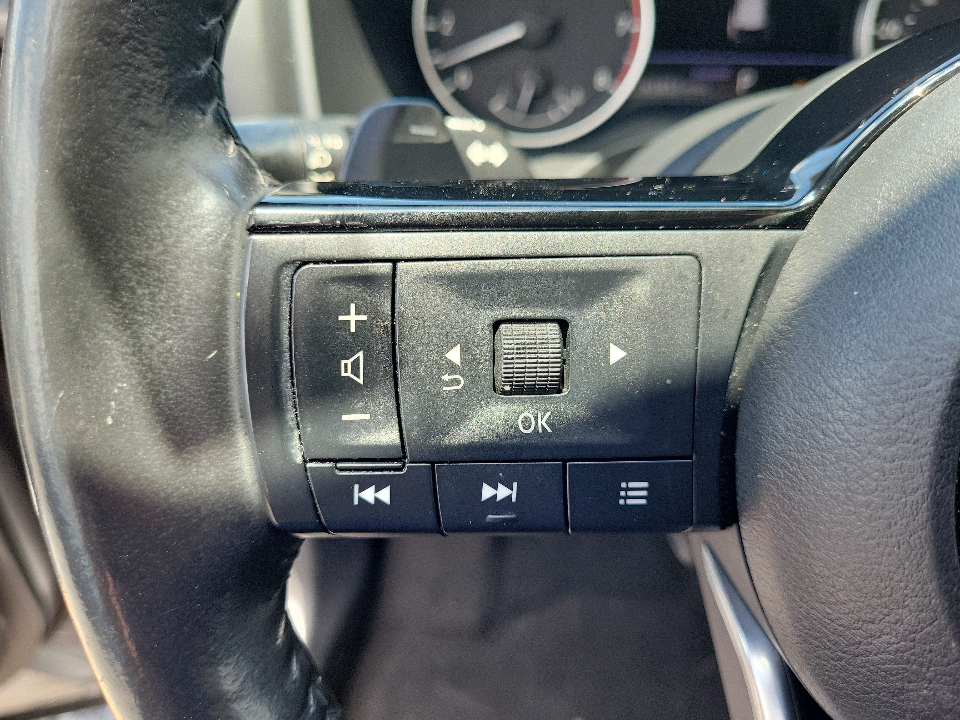 Certified 2021 Nissan Rogue SL w/ Premium Package FWD image 18