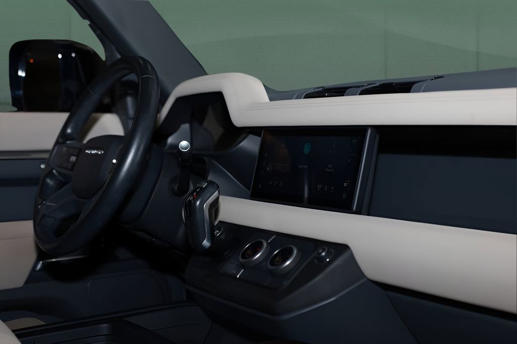 Used 2023 Land Rover Defender 110 X-Dynamic SE image 20