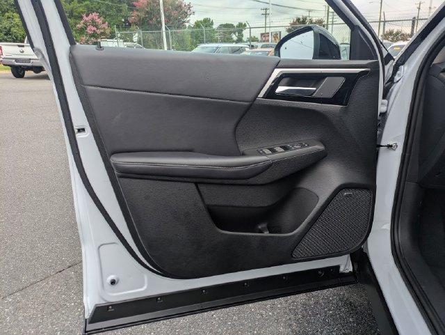 New 2025 Mitsubishi Outlander AWD image 11