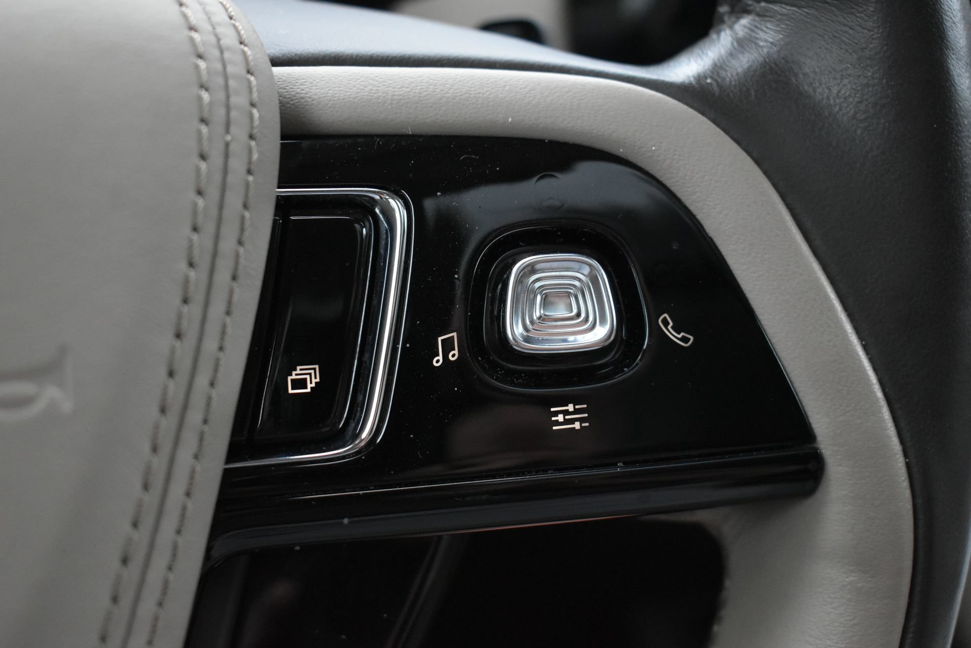 Used 2023 Lincoln Aviator Reserve w/ Equipment Group 201A AWD/4WD image 20