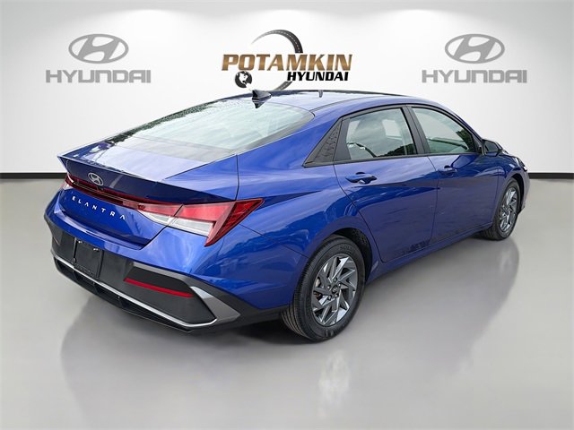 Used 2024 Hyundai Elantra SEL image 5