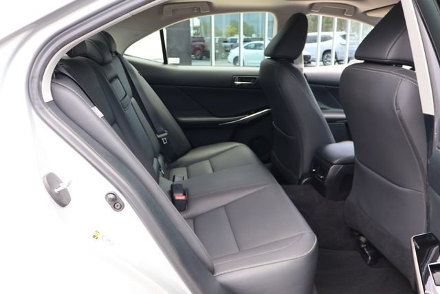 Used 2016 Lexus IS 200t RWD image 21