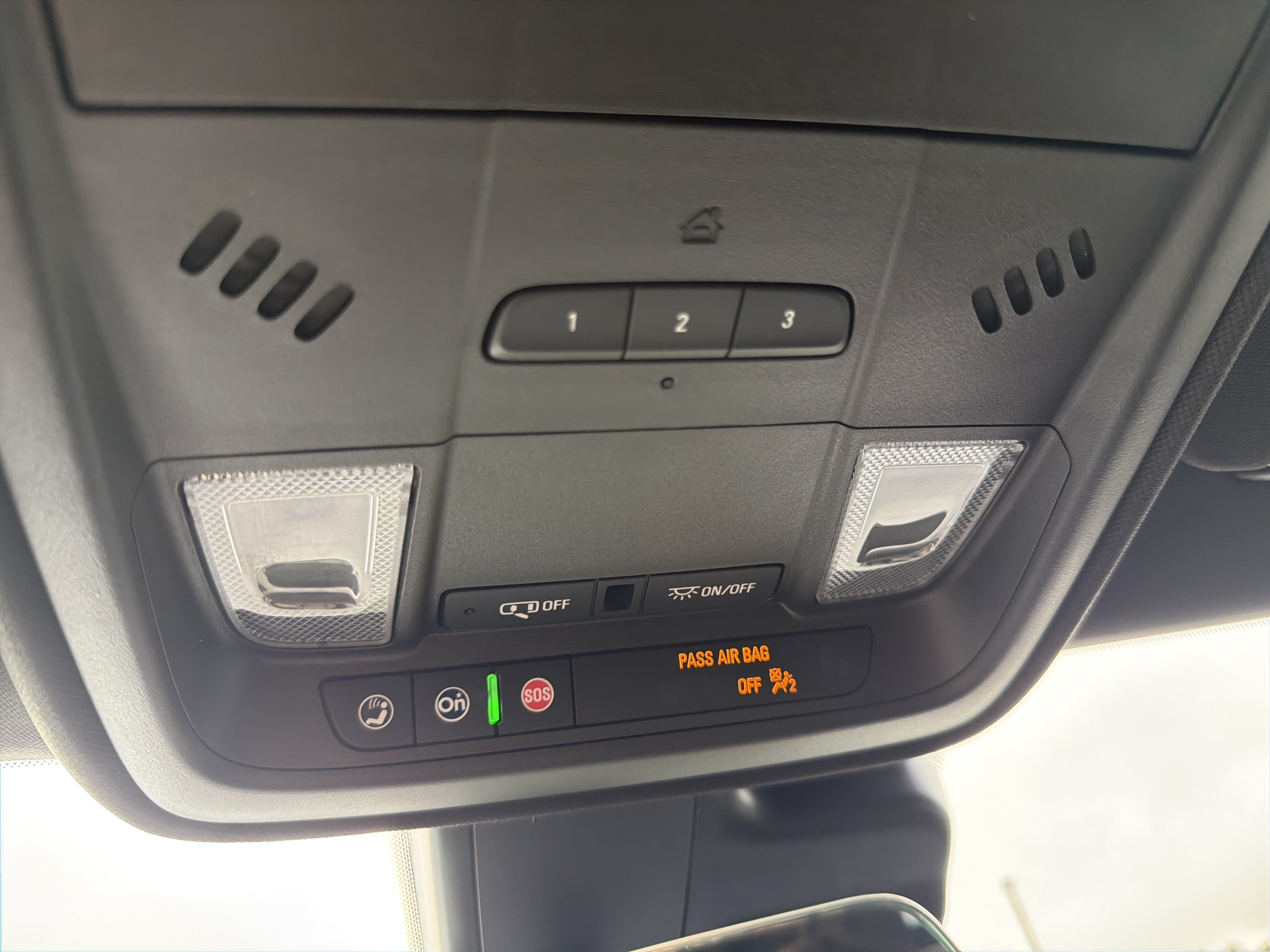 Used 2023 Cadillac XT4 Luxury w/ Cold Weather Package FWD image 23