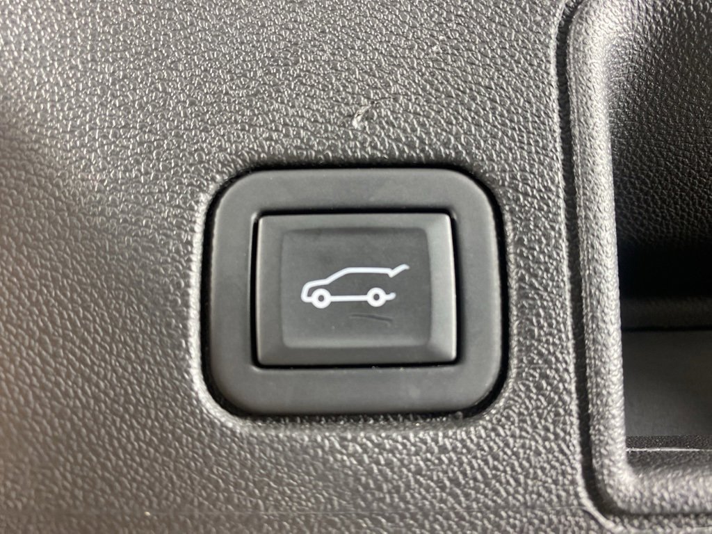 Used 2024 GMC Terrain SLT image 35