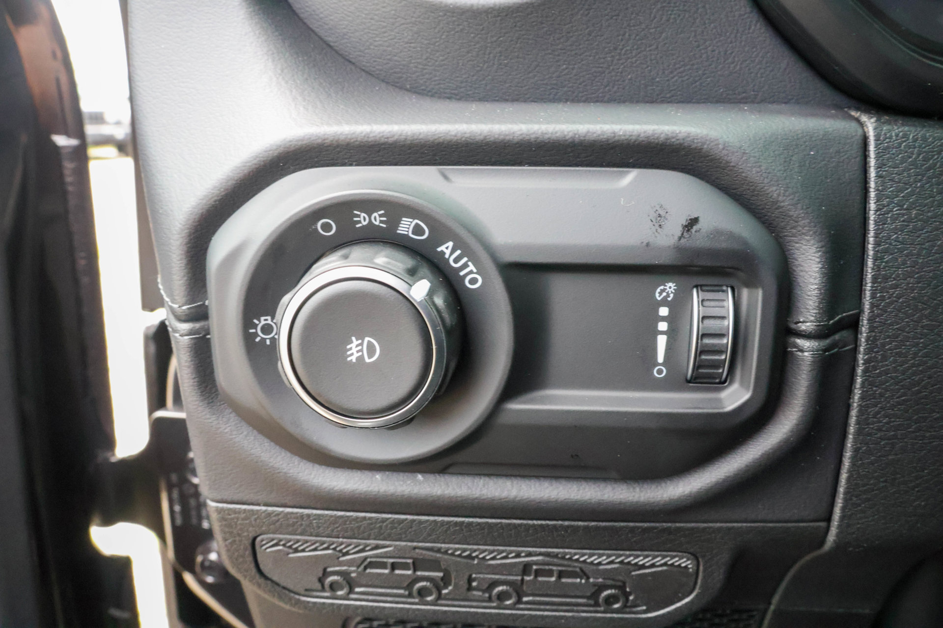 New 2026 Jeep Wrangler Unlimited Sahara AWD/4WD image 32
