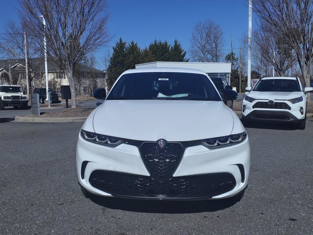 New 2025 Alfa Romeo Tonale AWD/4WD image 2
