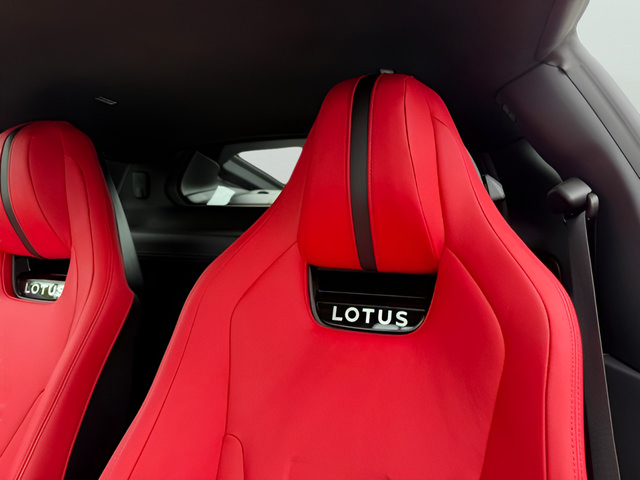 Used 2025 Lotus Emira RWD image 17
