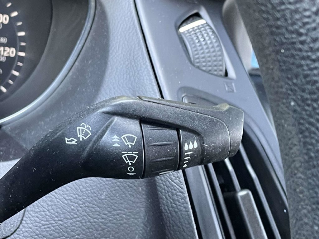 Used 2018 Ford Focus SE FWD image 23
