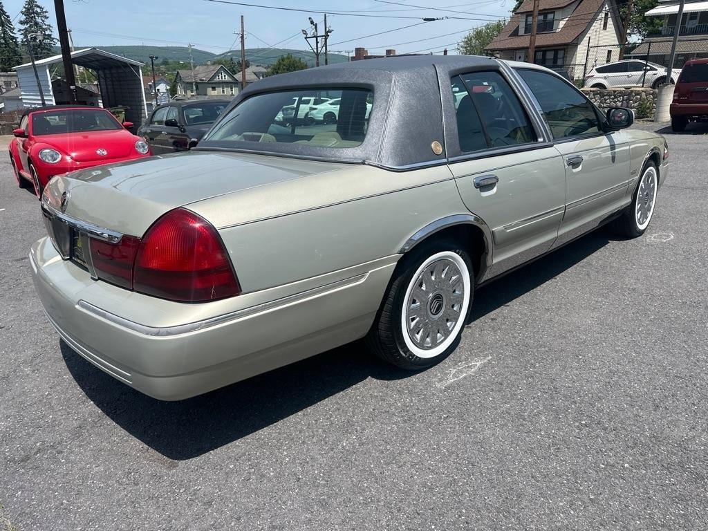 Used 2004 Mercury Grand Marquis GS RWD image 5