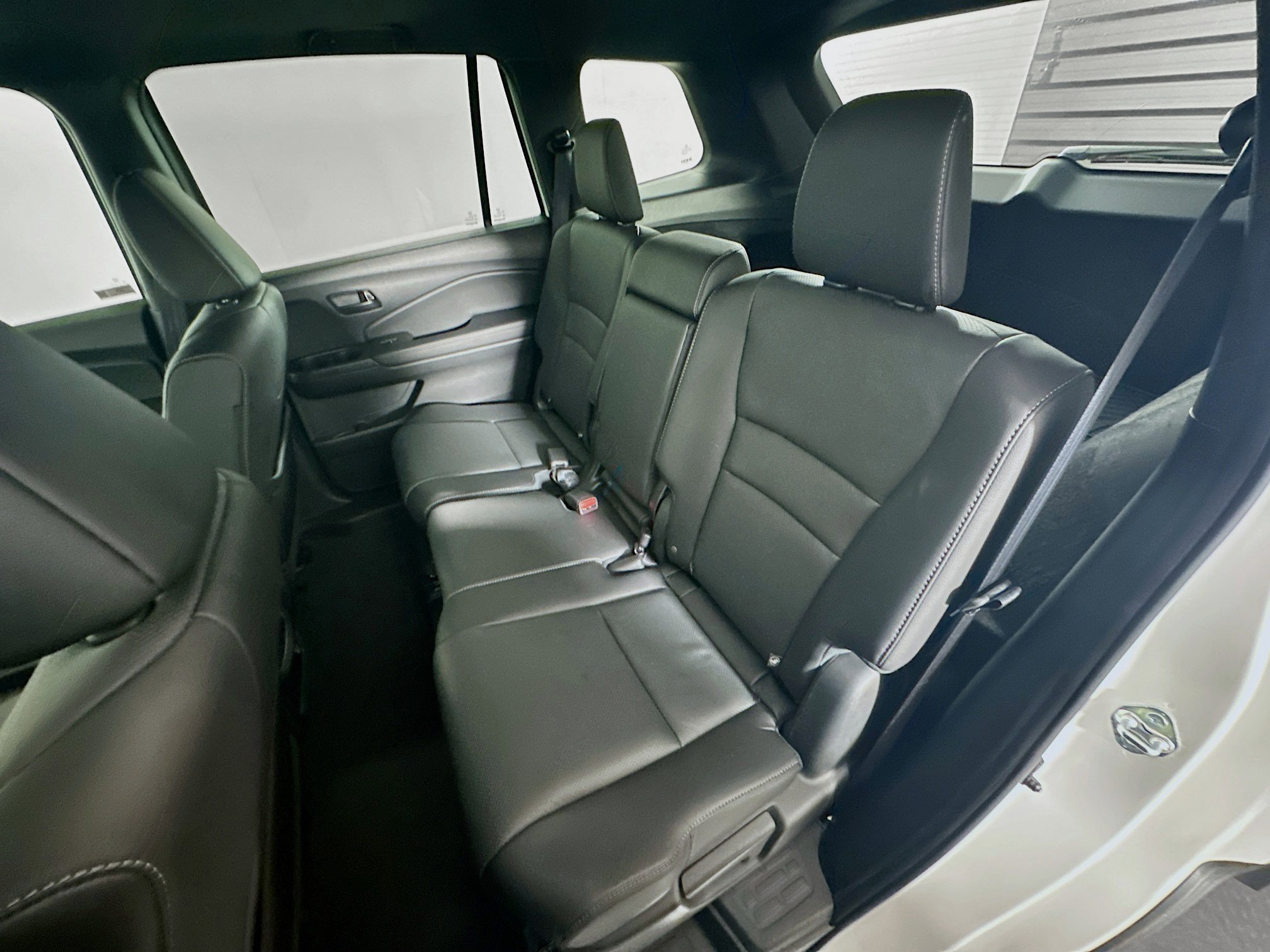 Used 2023 Honda Passport EX-L image 25