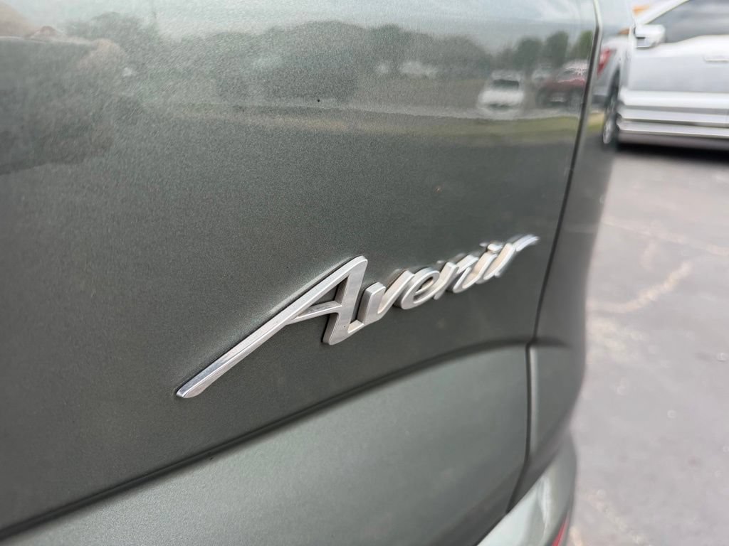 Used 2023 Buick Enclave Avenir w/ Avenir Technology Package FWD image 17