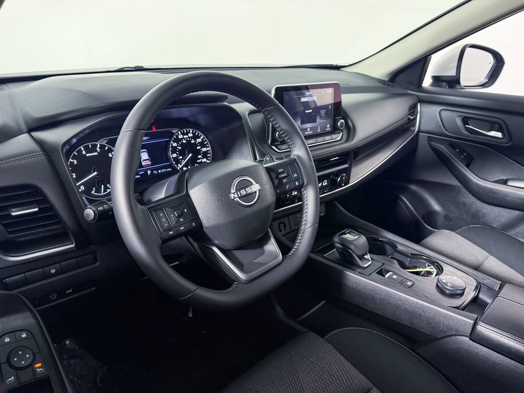 Certified 2026 Nissan Rogue SV AWD/4WD image 15