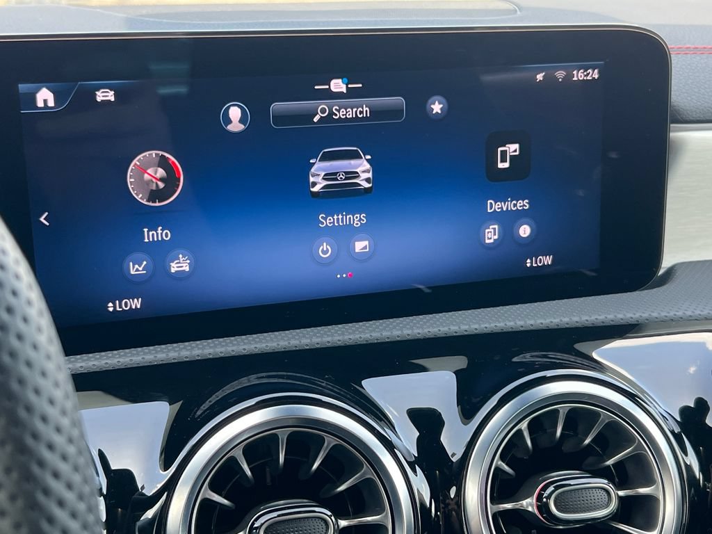 New 2025 Mercedes-Benz CLA 250 4MATIC image 30