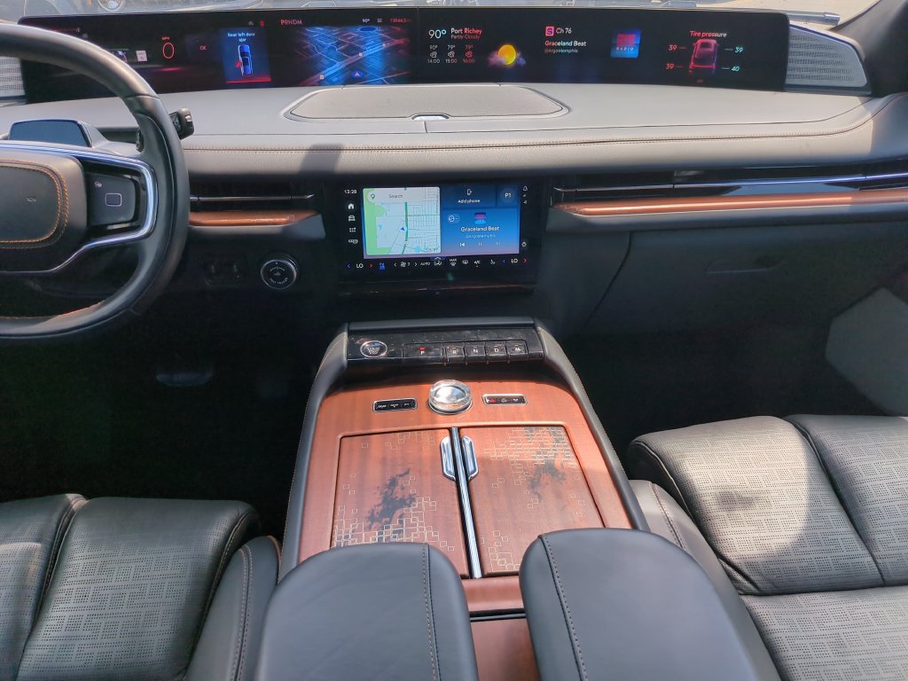 Used 2025 Lincoln Navigator Black Label AWD/4WD image 18