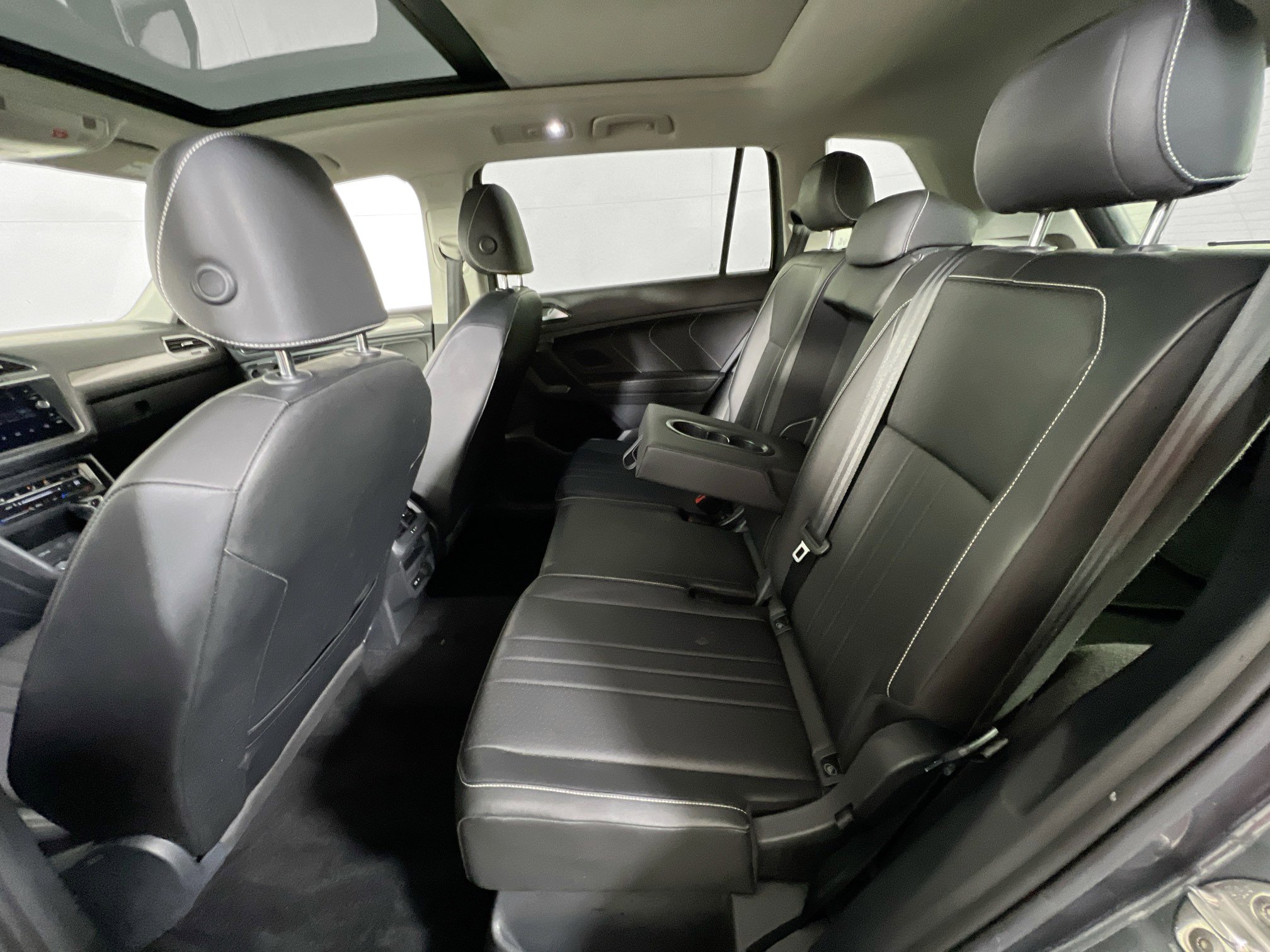 Used 2022 Volkswagen Tiguan SE image 24