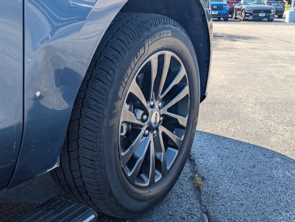 Used 2019 Ford Expedition Limited w/ Equipment Group 301A AWD/4WD image 31