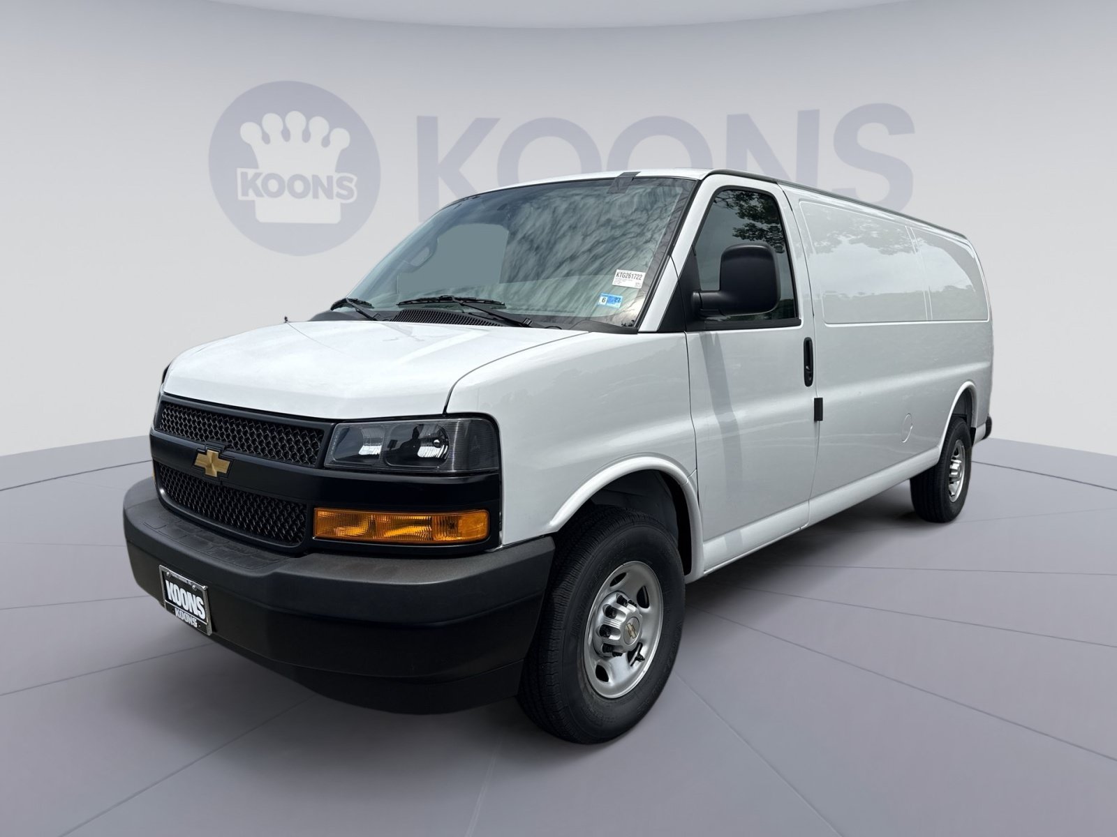 New 2026 Chevrolet Express 3500 Extended RWD image 1