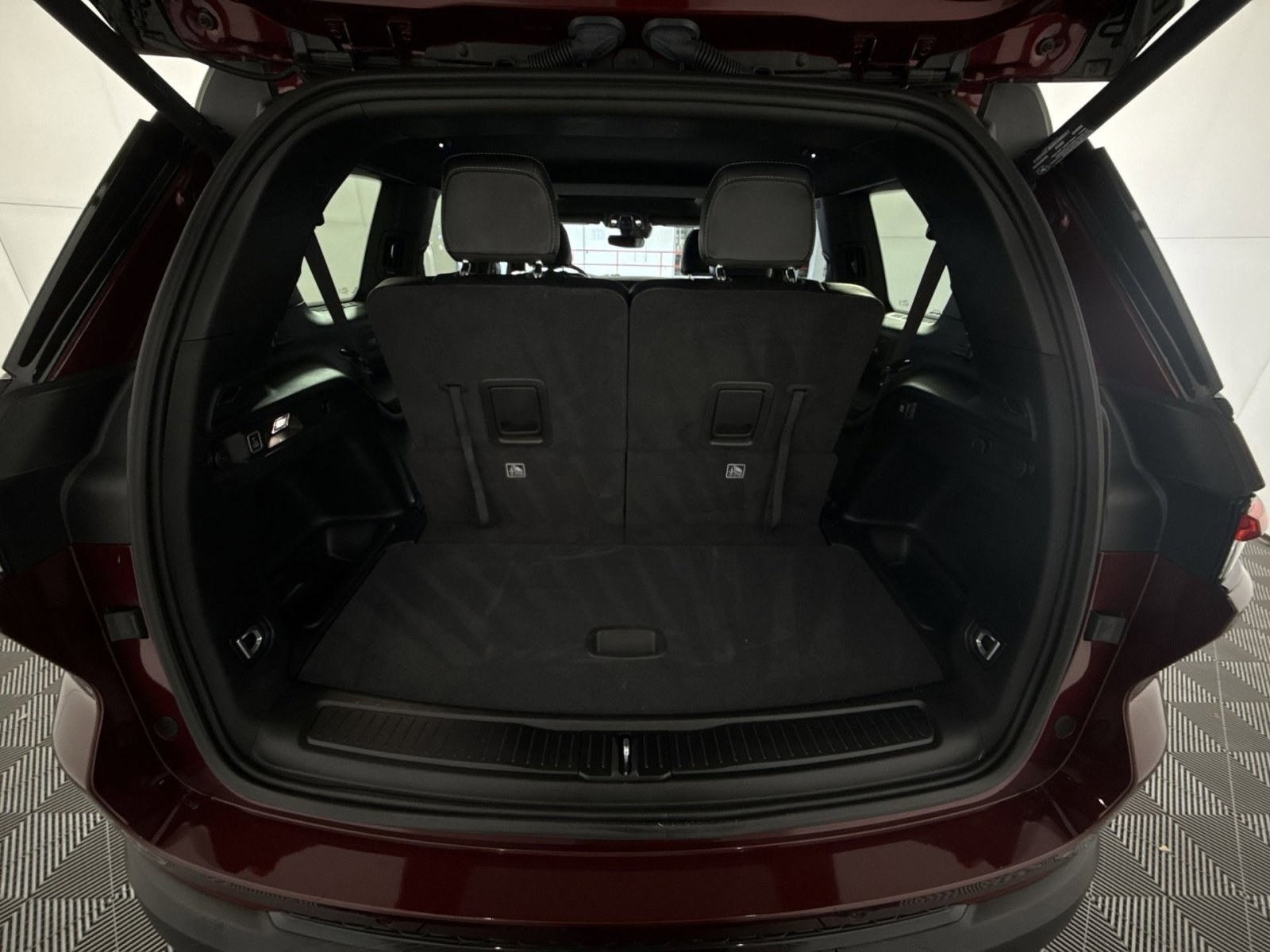 Used 2023 Jeep Grand Cherokee L Laredo image 26