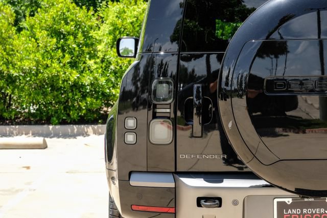 New 2026 Land Rover Defender 130 V8 AWD/4WD image 59